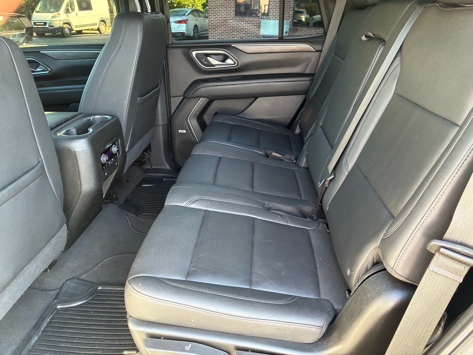 Used 2023 Chevrolet Tahoe LT w/ Luxury Package RWD image 9