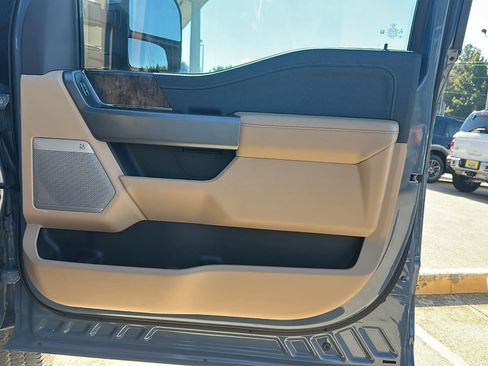 Used 2023 Ford F250 Lariat w/ Lariat Ultimate Package AWD/4WD image 25