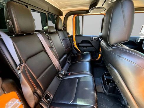 Used 2021 Jeep Gladiator Mojave AWD/4WD image 24