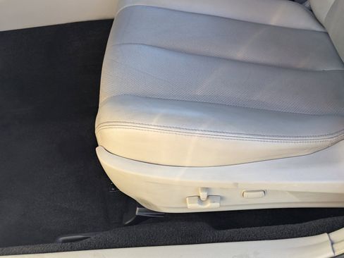 Used 2013 Subaru Outback 3.6R Limited w/ Popular Pkg 3 image 27