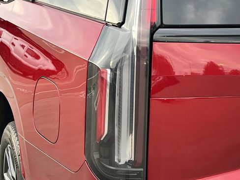 Used 2024 Cadillac Escalade Sport Platinum w/ Heavy-Duty Trailer Package image 10