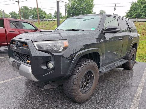 Used 2017 Toyota 4Runner TRD Off-Road Premium AWD/4WD image 3