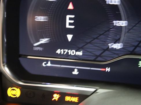 Used 2025 GMC Sierra 2500 AT4 AWD/4WD image 5