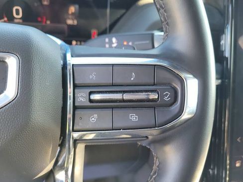 Certified 2025 GMC Yukon Denali AWD/4WD image 31