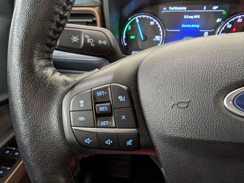 Used 2022 Ford Maverick Lariat w/ Lariat Luxury Package image 25