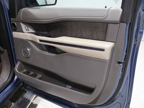 Used 2018 Ford Expedition Limited image 27