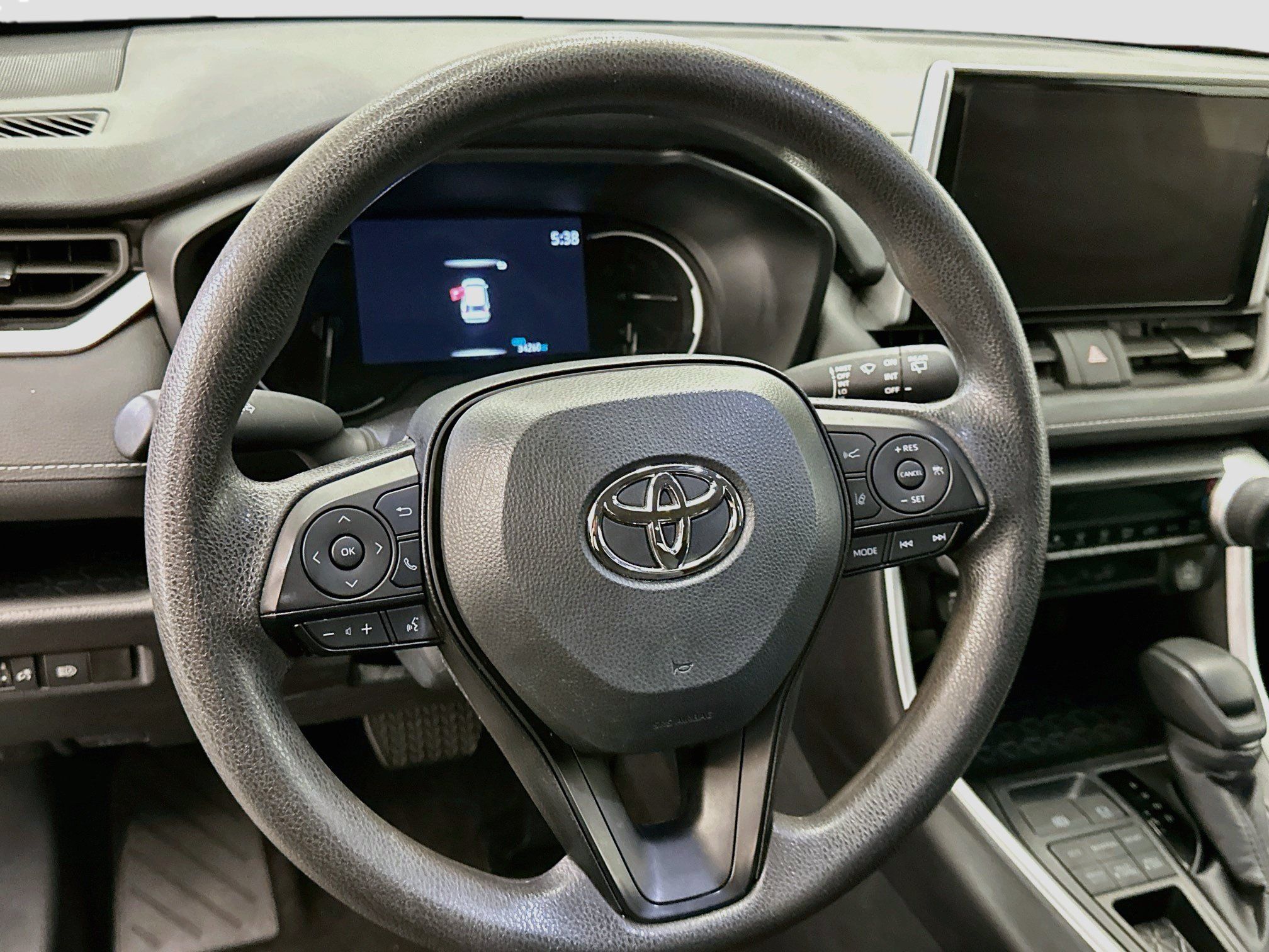 Used 2025 Toyota RAV4 LE AWD/4WD image 18