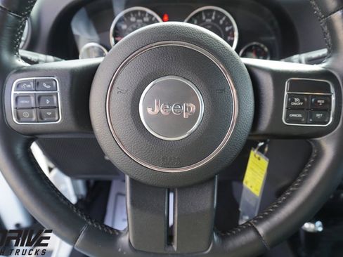 Used 2015 Jeep Wrangler Unlimited Sahara w/ Connectivity Group image 19