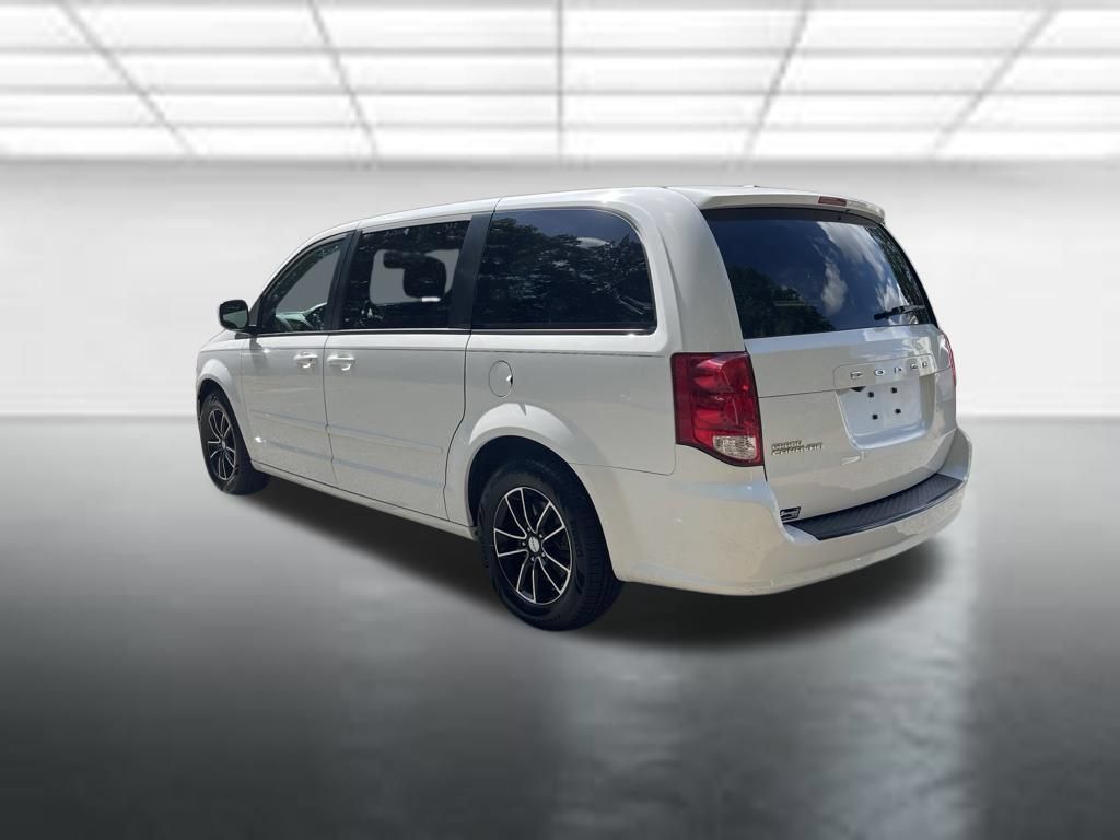 Used 2017 Dodge Grand Caravan SE FWD image 3