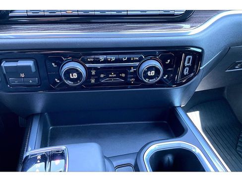 Used 2024 Chevrolet Silverado 1500 LT Trail Boss w/ Convenience Package II AWD/4WD image 16