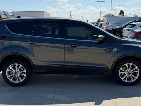 Used 2019 Ford Escape SE FWD image 6