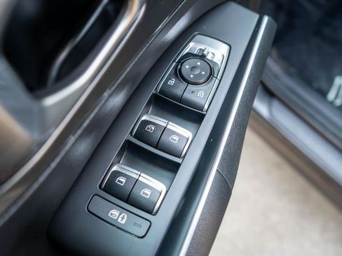 Certified 2023 Kia Sorento EX AWD/4WD image 17