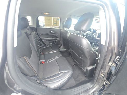 Used 2018 Jeep Compass Latitude w/ Popular Equipment Group AWD/4WD image 29
