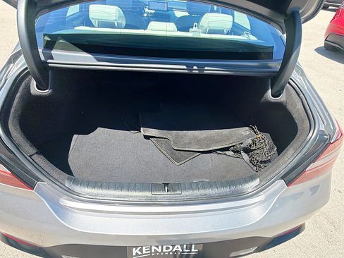 Used 2025 Genesis G70 2.5T RWD image 25
