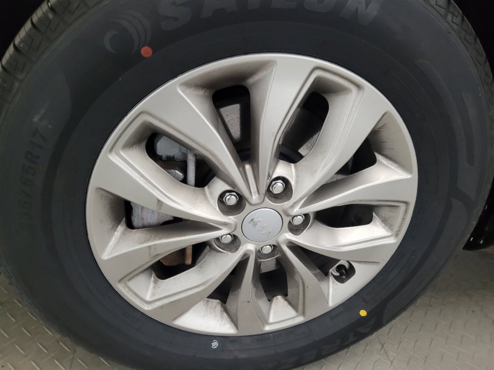 Used 2019 Kia Sedona LX FWD image 31