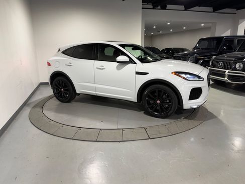 Used 2019 Jaguar E-PACE R-Dynamic SE image 9