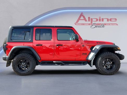 Used 2024 Jeep Wrangler Sport image 6