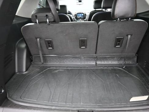 Used 2021 Chevrolet Traverse LT w/ LT Premium Package AWD/4WD image 27
