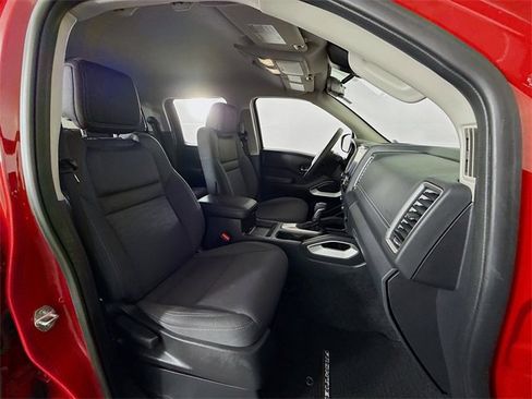 Certified 2022 Nissan Frontier SV image 24