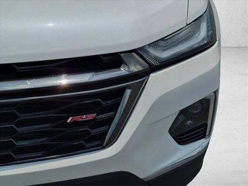 Used 2022 Chevrolet Traverse RS FWD image 9