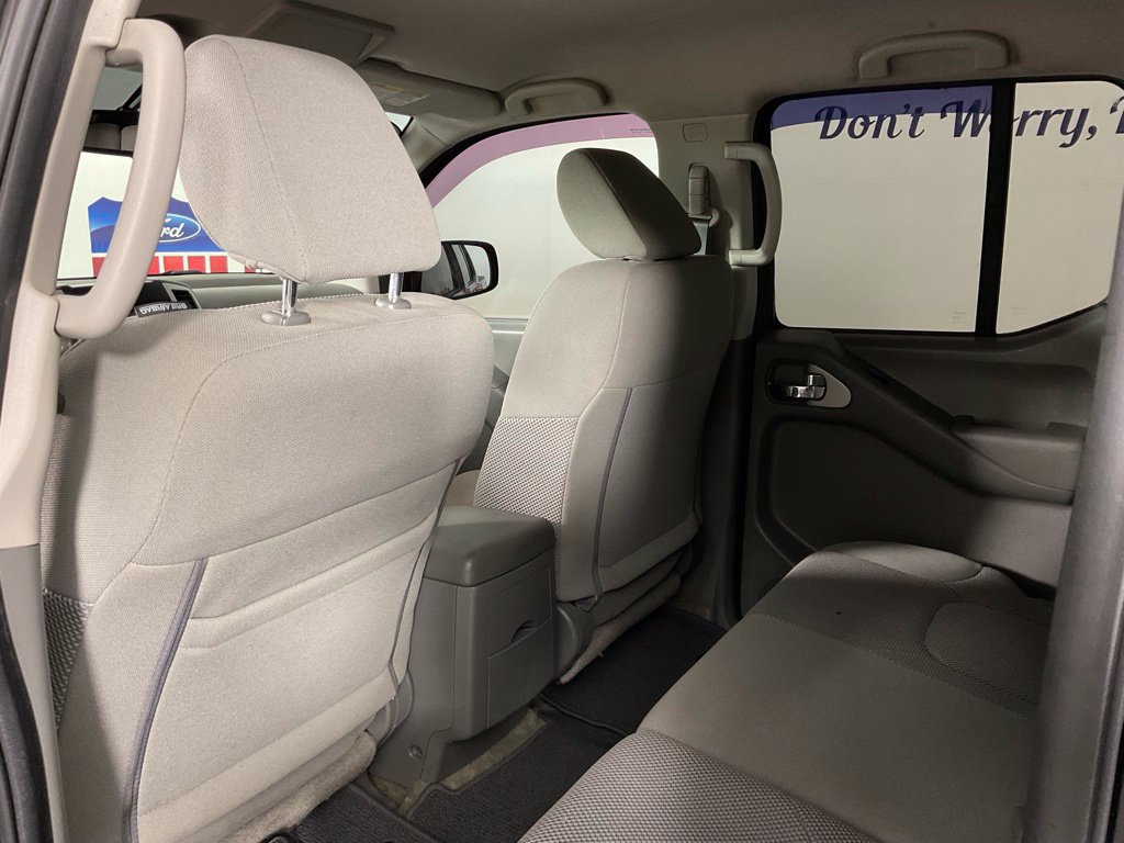 Used 2018 Nissan Frontier SV w/ Value Truck Package RWD image 15