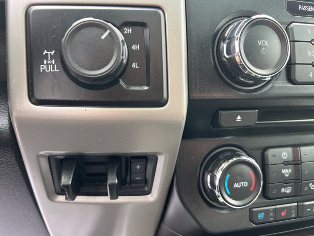 Used 2018 Ford F350 Lariat w/ Lariat Ultimate Package AWD/4WD image 30