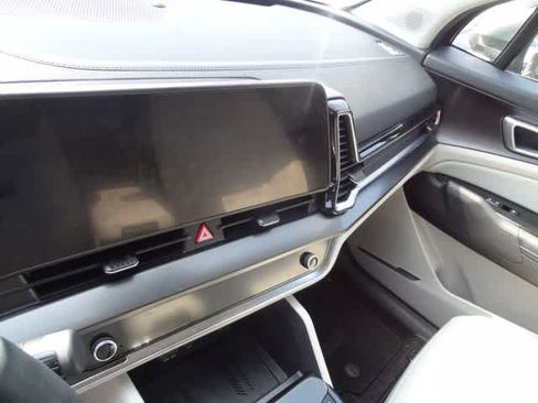 Used 2024 Kia Sportage EX AWD/4WD image 13