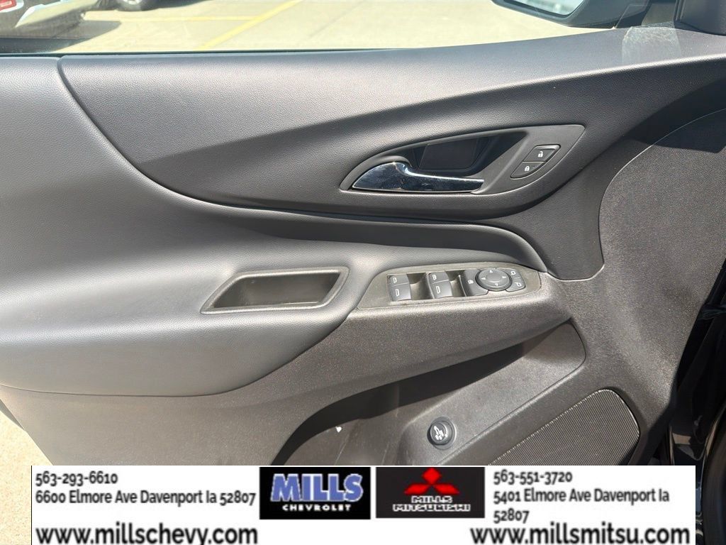 Used 2024 Chevrolet Equinox LT FWD image 12
