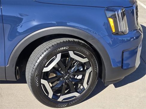 Certified 2025 Kia Telluride S image 6
