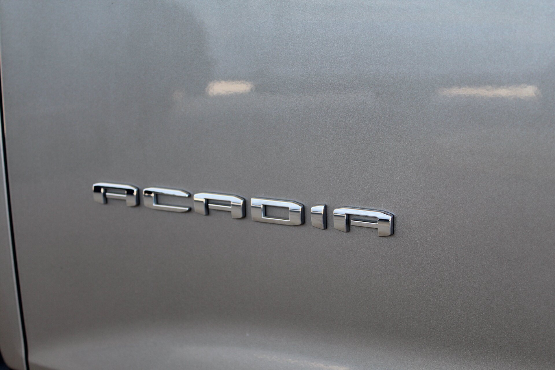 Used 2023 GMC Acadia SLT FWD image 71