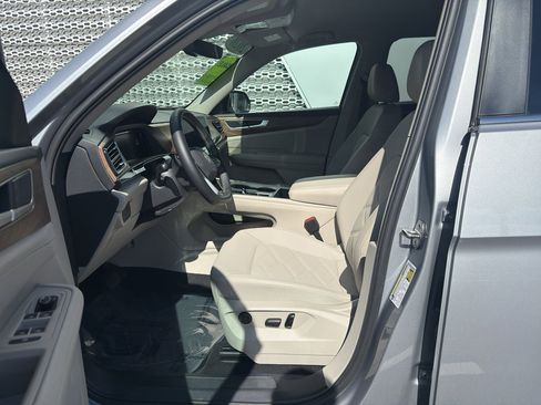 Used 2026 Volkswagen Atlas SE AWD/4WD image 16