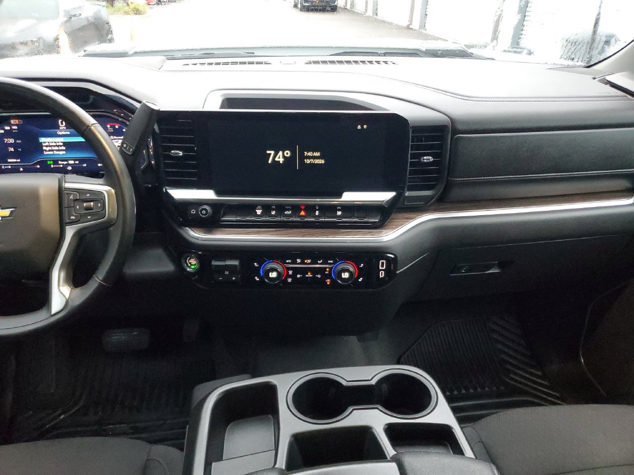 Used 2025 Chevrolet Silverado 2500 LT w/ Convenience Package AWD/4WD image 15