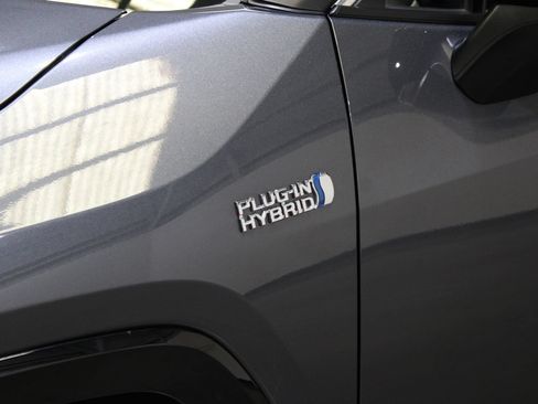 Used 2022 Toyota RAV4 XSE AWD/4WD image 10