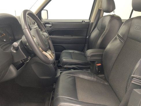 Used 2017 Jeep Patriot 75th Anniversary w/ Power Value Group FWD image 17