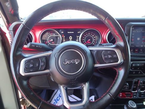 Used 2022 Jeep Wrangler Unlimited Rubicon w/ Xtreme Recon 35" Tire Package AWD/4WD image 15