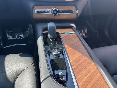 Certified 2023 Volvo XC90 T8 Plus image 16