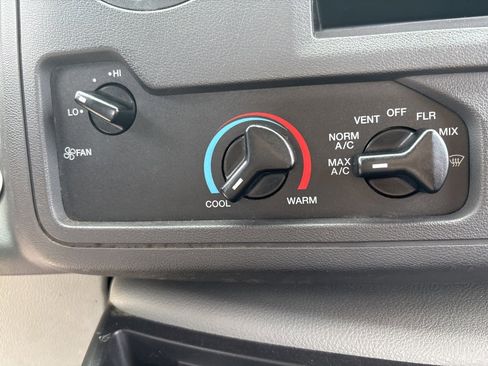 Used 2022 Ford E-350 and Econoline 350 Super Duty w/ Power Windows & Locks Group image 26