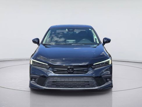 Used 2022 Honda Civic Touring image 2