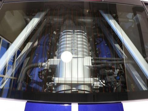 Used 2005 Ford GT RWD image 18