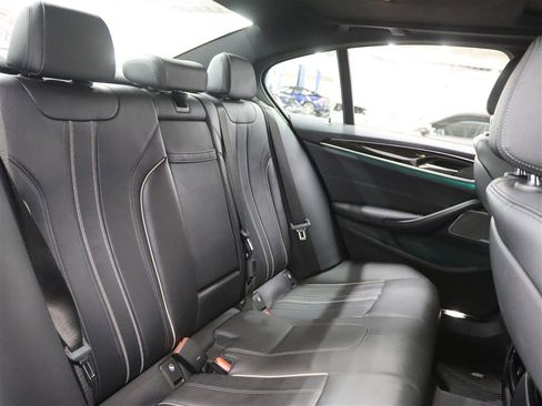 Used 2021 BMW 540i xDrive w/ Premium Package image 14