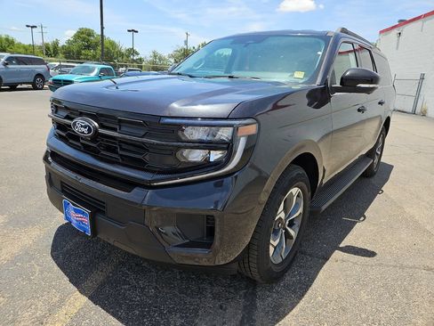 New 2027 Ford Expedition Max Active RWD image 4