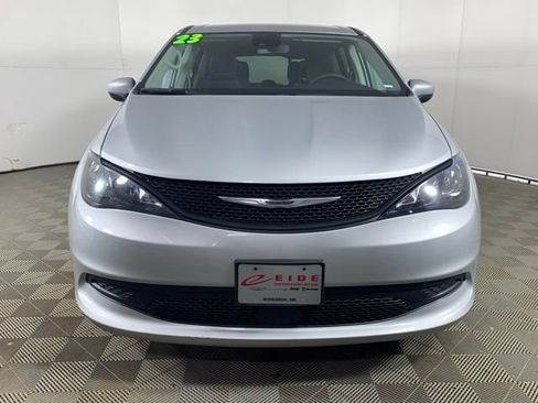 Used 2023 Chrysler Voyager LX FWD image 10
