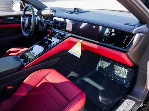 New 2026 Porsche Panamera 4S image 28