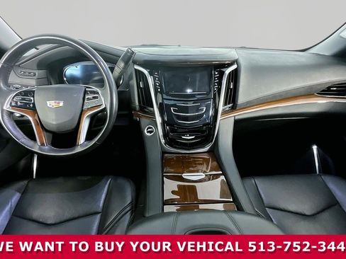 Used 2020 Cadillac Escalade Luxury AWD/4WD image 7