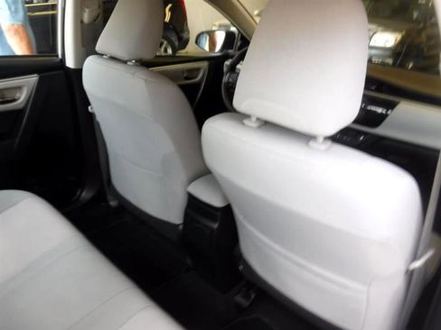 Used 2014 Toyota Corolla LE image 31