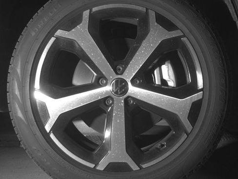 Used 2026 Volkswagen Tiguan SE AWD/4WD image 16