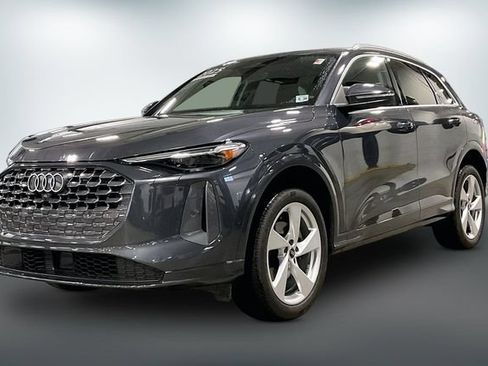 Certified 2025 Audi Q5 Premium Plus w/ Premium Plus AWD/4WD image 2