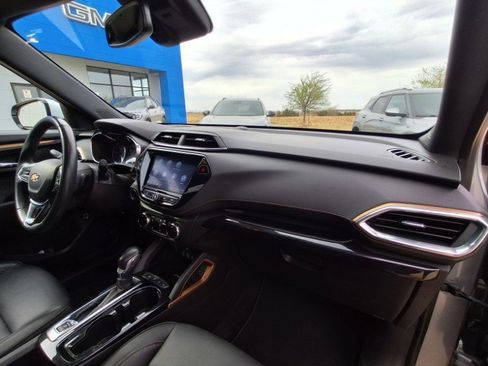 Used 2023 Chevrolet TrailBlazer ACTIV w/ Sun and Liftgate Package image 14