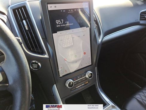 Certified 2024 Ford Edge Titanium image 18