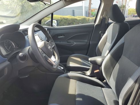 Used 2025 Nissan Versa SV FWD image 11